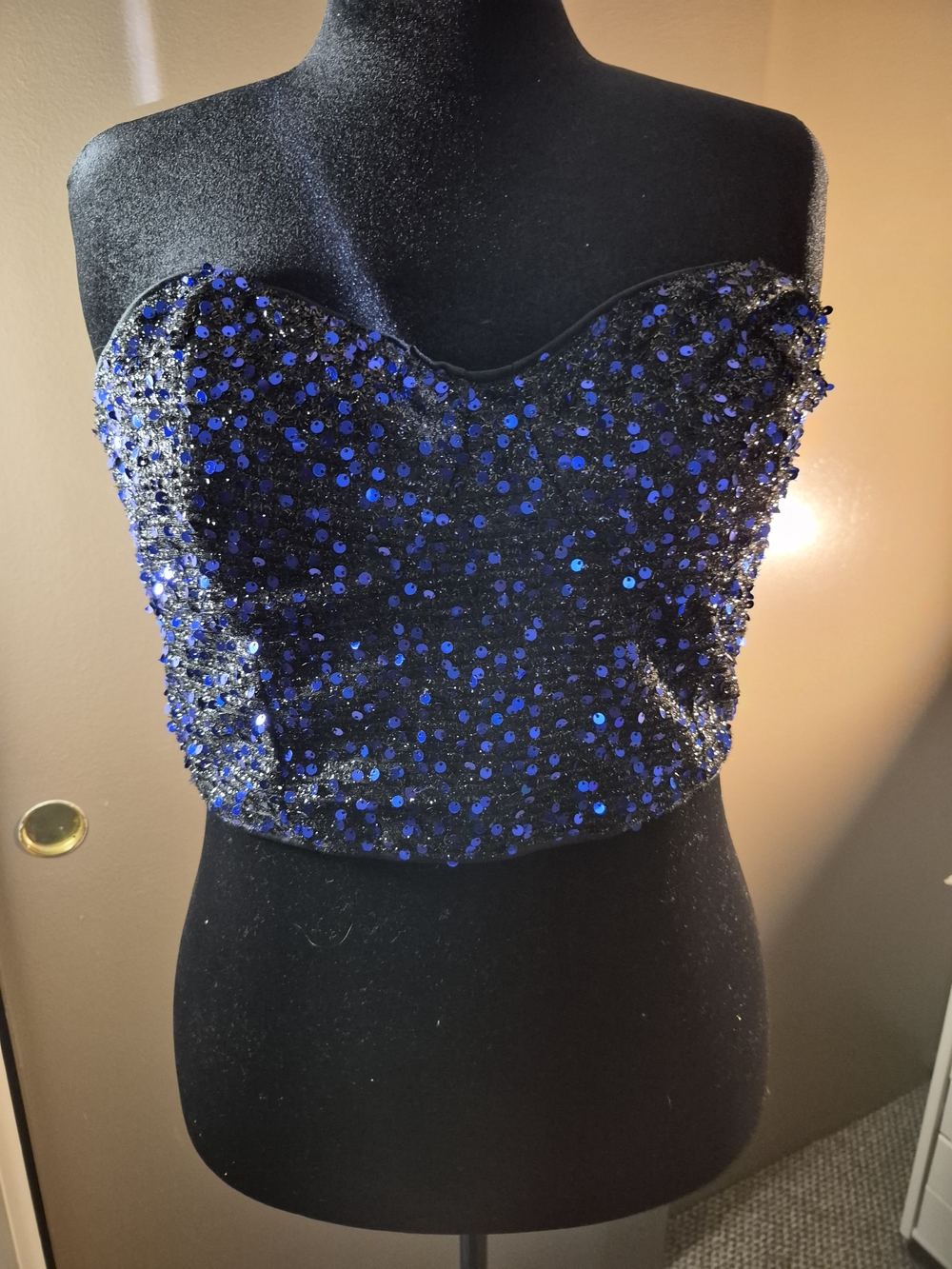 SHEIN Black Strapless Sequin Bustier with Royal Blue Accents